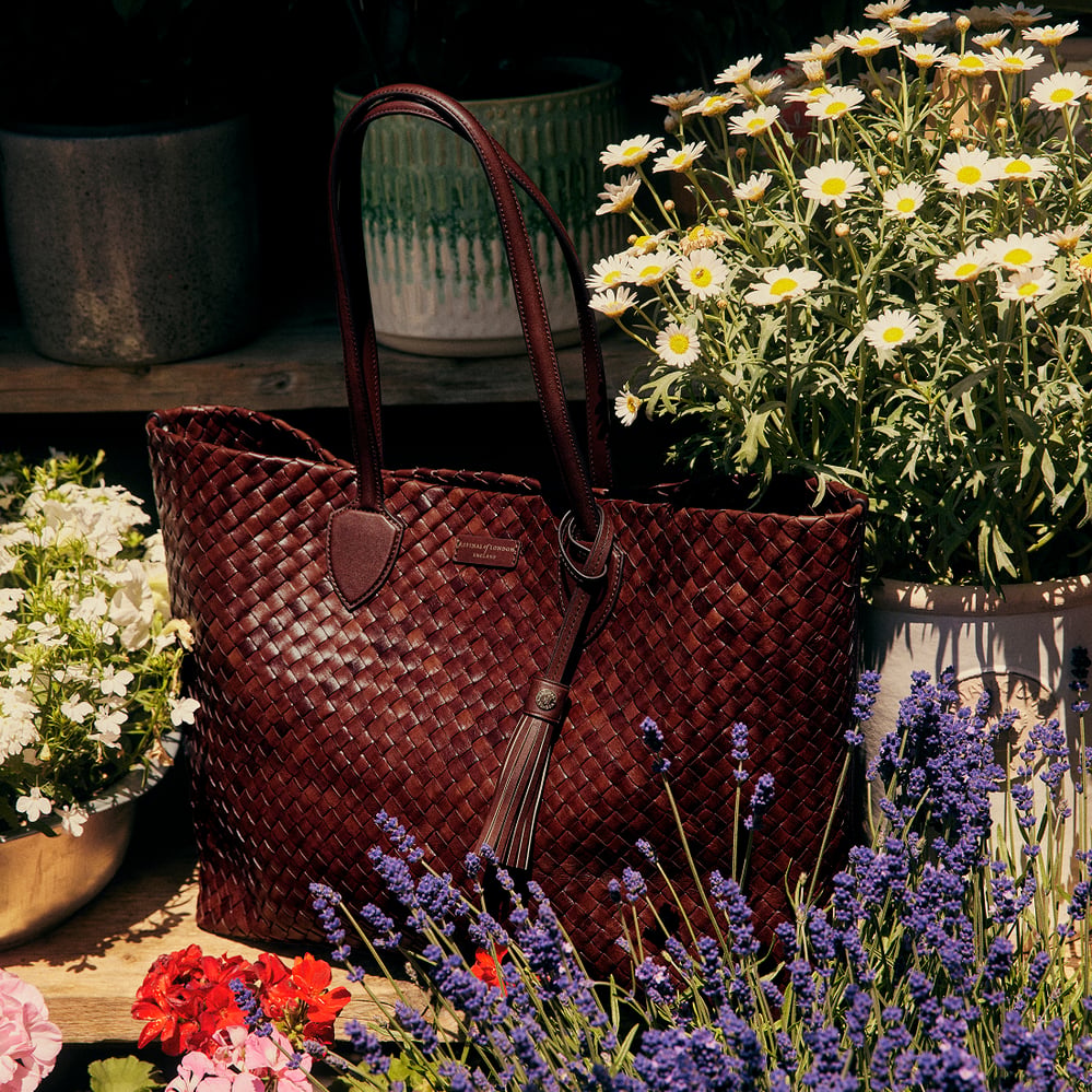 Large Island Tote Chocolate Woven Leather