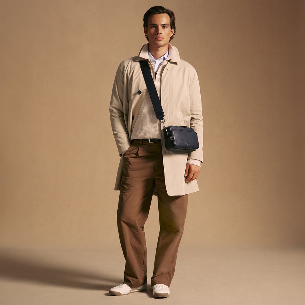 Reporter East West Messenger Navy Pebble