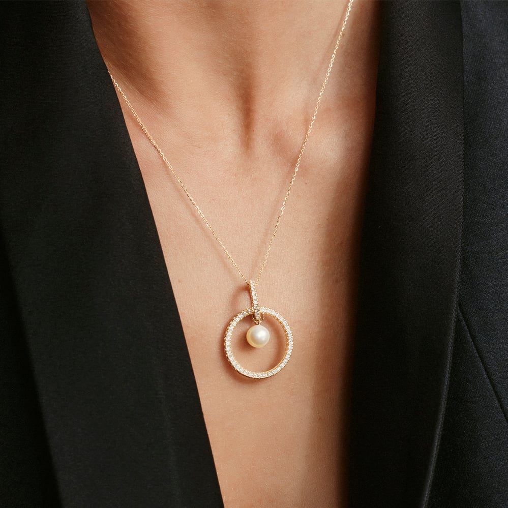 Diamond & Pearl Halo Pendant Necklace 0.81ct Diamond