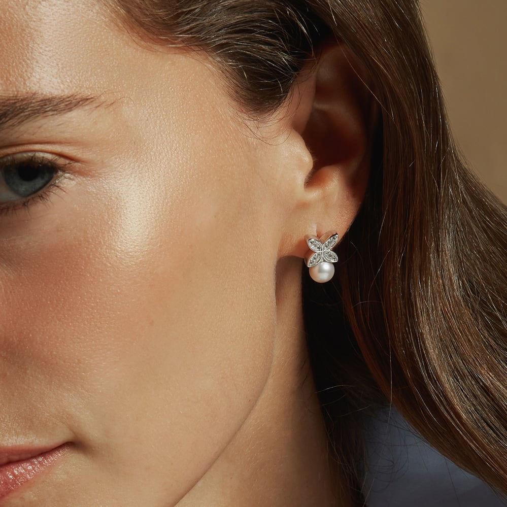 Edwardian Kiss Pearl Stud Earrings Pearl & White Topaz 