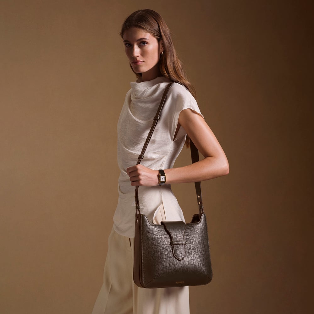 Ella Hobo Chocolate Pebble