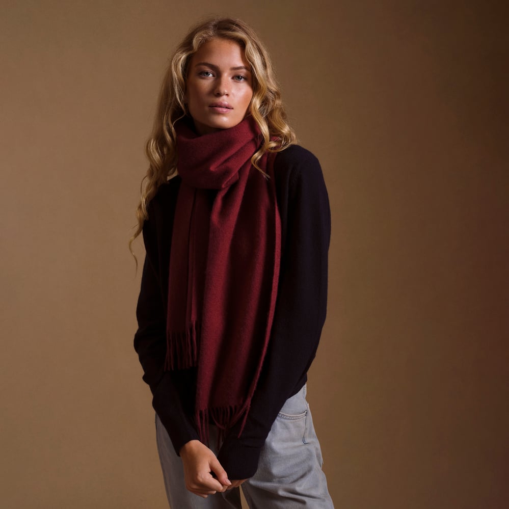 Lightweight Cashmere Scarf Bordeaux
