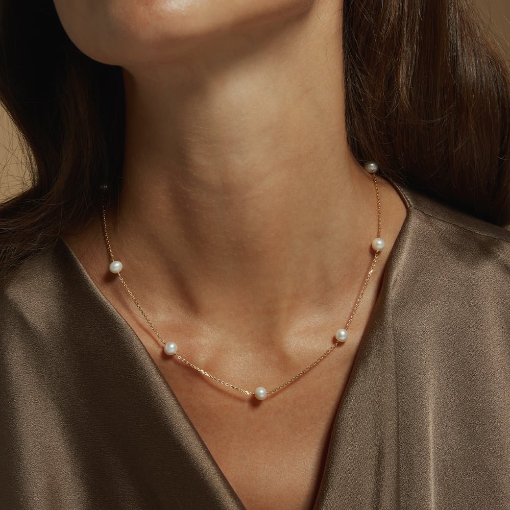 Pearl Station Short Necklace Freshwater Pearl
