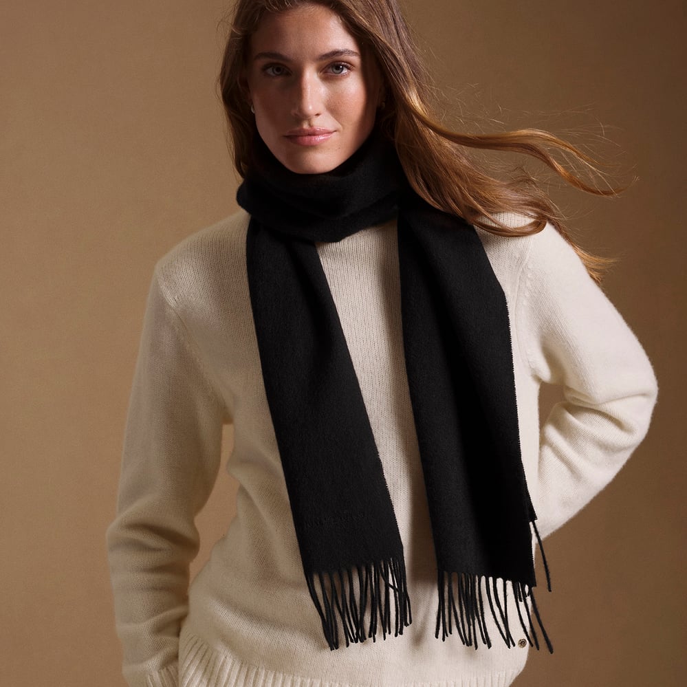 Lightweight Cashmere Scarf Black