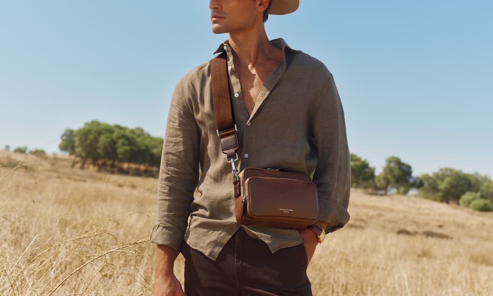 ショルダーバッグ fig london  German hook shoulder bag 新色追加 | 「German hook handbag」にスミクロが仲間入りしました
