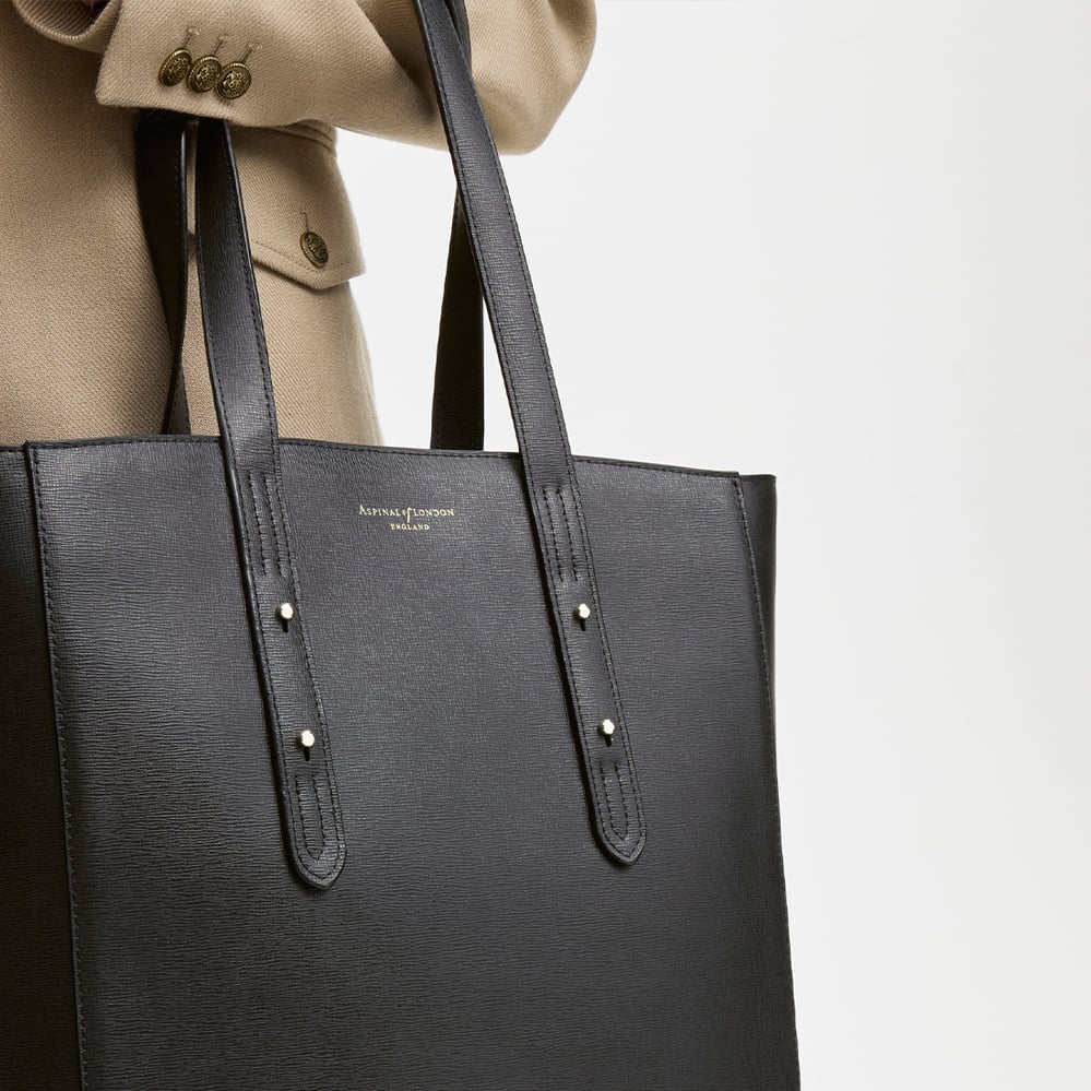 Essential Tote Black Saffiano