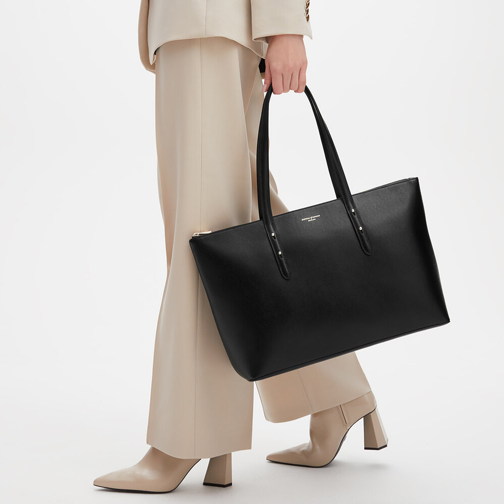 Zipped Regent Tote Black Saffiano