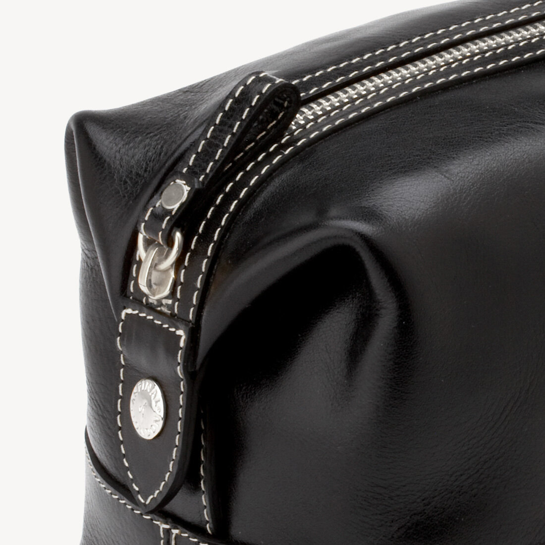 Men's Wash Bag in Smooth Black Aspinal of London