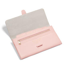 Classic Travel Wallet in Bloomsbury Small Grain Pebble