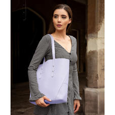 Essential ‘A’ Tote in Smooth Tan