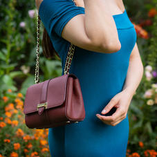 Lottie Bag in Bordeaux Pebble