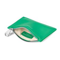 Small Essential Flat Pouch in Smooth Grass Green