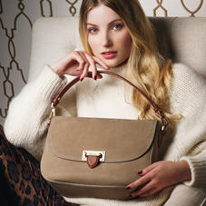 Slouchy Saddle Bag in Navy Pebble
