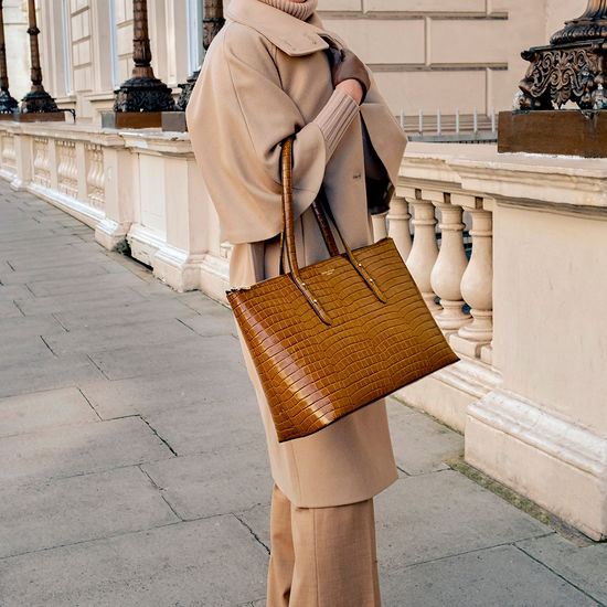 Zipped Regent Tote in Navy Saffiano from Aspinal of London